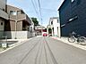 その他：前面道路は南側6ｍ公道に面しており、道幅が広いのでゆっくりと駐車できます。
