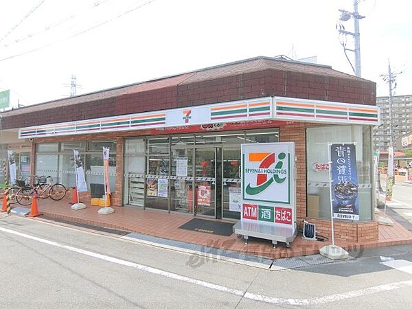 画像21:セブンイレブン　枚方牧野駅西口店まで270メートル