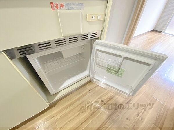 画像23:小型冷蔵庫