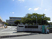 平岡東小学校