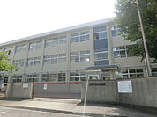 鳩里小学校