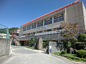志方中学校