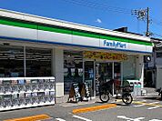 ファミリーマート 港晴四丁目店（105m）