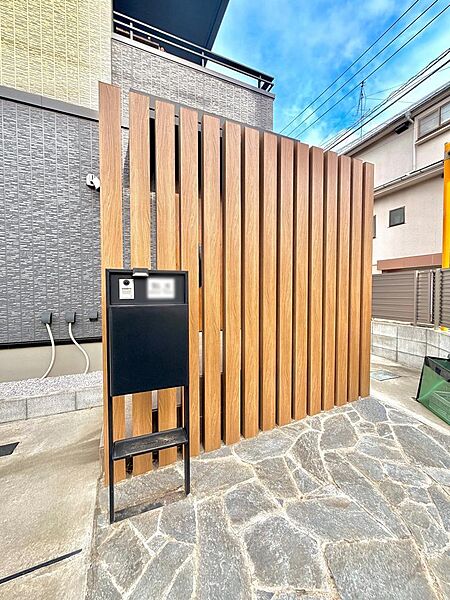 玄関を拡大表示