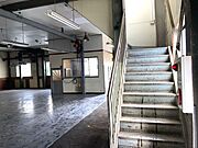 室内階段で2階に。