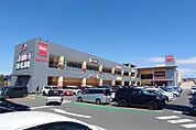 セリア フォルテ横浜川和町店（443m）