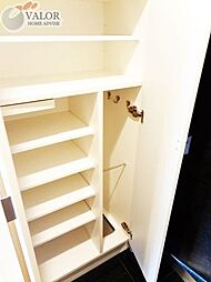 シューズボックス