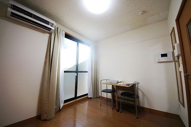 寝室