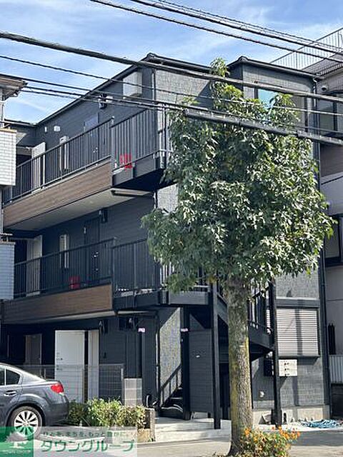 9 / 18