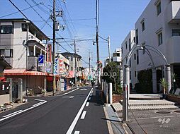 マンション前の道です。大通りから離れており 静かな住宅地です