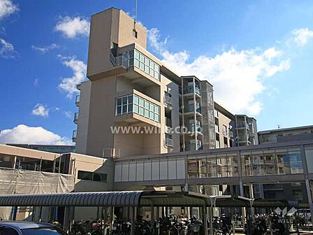 コープ野村高槻D棟の外観(南東側から)