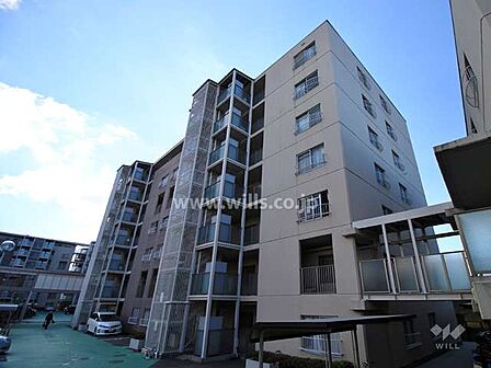 コープ野村高槻の外観(南西側から)