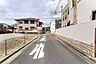 外観：物件の北側前面道路（東側から）［2026年8月19日撮影］