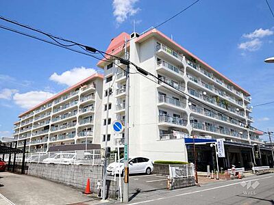 外観:日商岩井高槻マンションの外観(南西側から) 外観:日商岩井高槻マンションの外観(南西側から)