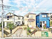 暖かい陽ざしが差込むバルコニーは、晴れた日には、洗濯物が良く乾きます。また、風通しも良好です。