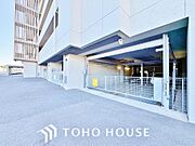 敷地内駐車場。（空き状況、料金等はお気軽にお問い合わせください。）