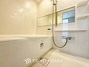 快適且つ清潔な空間を演出した浴室は一日の疲れを和らげ、心も体もオフになる時間を楽しむことが可能です。
