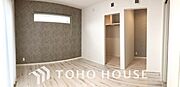 一日の疲れを癒やしてくれる主寝室。時を忘れて過ごす場所として過ごせるお部屋。