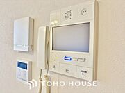 見える安心をカタチにしました。誰が来てもわかる様にモニター付きインターホンを設置。