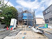 周辺環境とのコラボレーションにより明るく開放的な空間を演出しております。