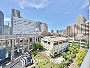 その豊かな眺望にふさわしい空間には、通風・採光にも優れ、心地よい光と風があふれています。