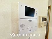 見える安心をカタチにしました。誰が来てもわかる様にモニター付きインターホンを設置。