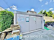 敷地内にある為、ごみ出しが短時間で済みます。外部の人にごみを見られることもないので防犯面も安心です。