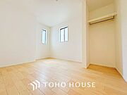これからの新しいお部屋。ここにはどんな家具を置こう?自分好みのインテリアを考える時間も楽しいですね。