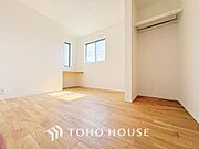 これからの新しいお部屋。ここにはどんな家具を置こう?自分好みのインテリアを考える時間も楽しいですね。