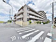 四季折々の変化を楽しめる心地よい場所。時間の経過と共に味わいが出る素敵な空間へ。