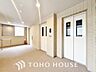 設備：重い荷物などがある際やお子様をベビーカーで運ぶとき等に大変便利です。足腰の悪い方には欲しい設備です。