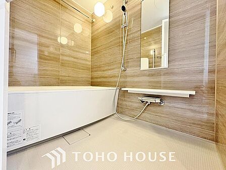 心地よいバスタイムを演出する浴室はゆとりあるサイズを採用。