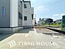 駐車場：ゆったりとした駐車スペースを確保いたしましたので、大きめのお車でも駐車可能です。