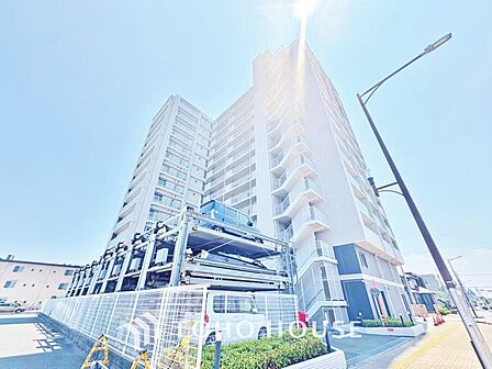 四季折々の変化を楽しめる心地よい場所。時間の経過と共に味わいが出る素敵な空間へ。