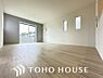 室内：家族皆が集まる場所だからこそ、一番明るく使い勝手のいい空間に仕上げております。