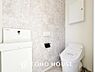 トイレ：トイレには快適な温水洗浄便座付