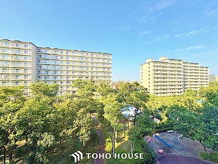 「一つ屋根の下に」それぞれの暮らしがある。お部屋ぐらいは自分の価値観で自由にしたい。だからこそ、そのベースはシンプルであるべきだと思う。なぜなら、時の流れで人の好みは変わっていくものだから。