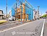 周辺：みんなが街探しのポイントにしているのは何。　第1位は過半数が支持した納得の 「交通の利便性」。続いて3割以上の人が「住環境」と「公園、緑地の充実」です。