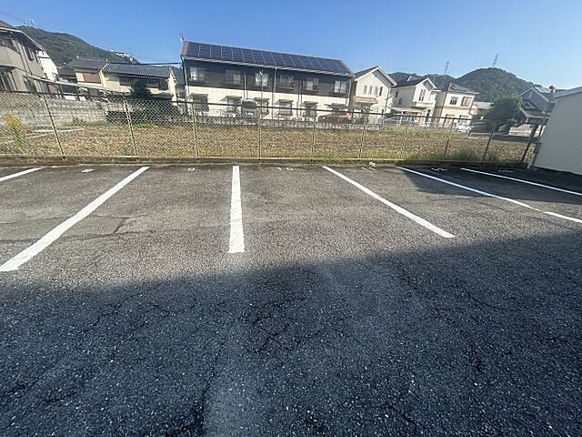 13 / 16