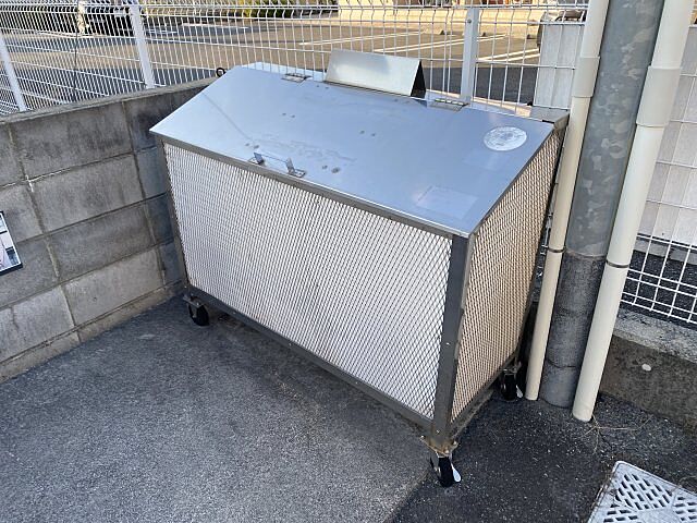 ゴミ捨て場