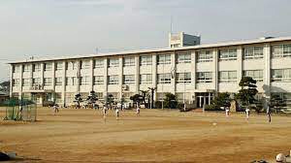 画像17:播磨町立播磨小学校