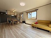 室内(2026年4月)撮影◎本日案内可能◎LDKはゆとりの16.6帖。大きなソファを置いても余裕があります。家族みんなで過ごせる、ゆとりの団らん空間です。