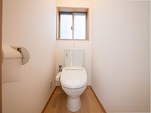 トイレを拡大表示