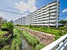 周辺：◆公園や保育園が身近に充実。子育て世帯にも嬉しい住環境です。 ◆お子様とのお散歩や外遊びにも便利な、自然を感じられるロケーションです。