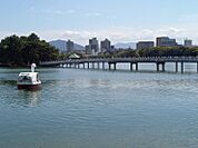 大濠公園まで徒歩約3分（約220ｍ）