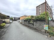 敷地間口約12.4mのワイドな間口です。
