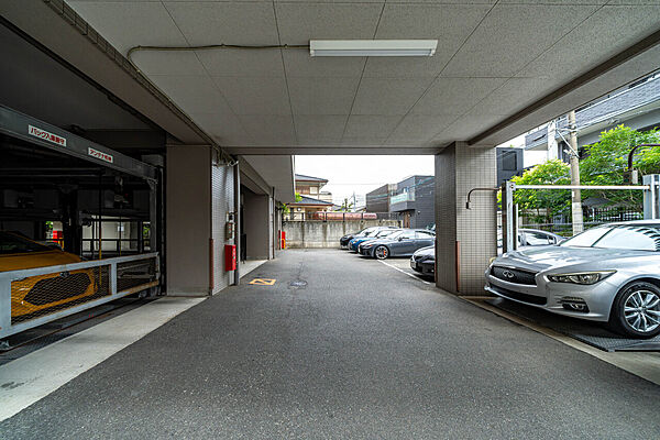 駐車場を拡大表示
