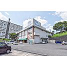 スーパー「フォックスタウンまで200ｍ」