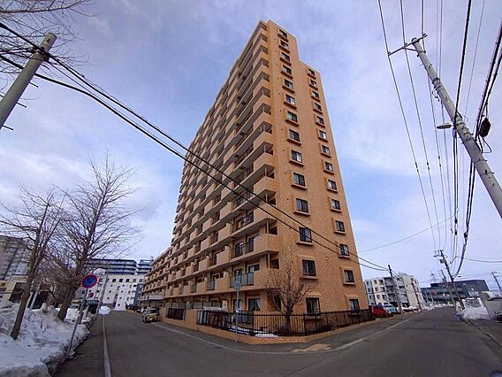 閑静な住宅街に...