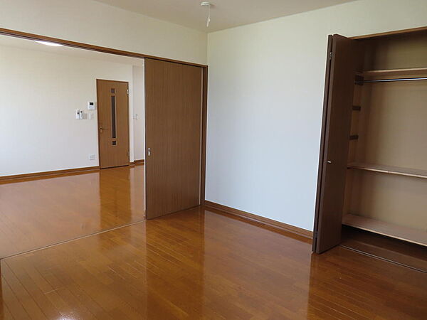 apartment 北海道深川市新光町１丁目8-16
新光町の賃貸情報を見る
物件地図